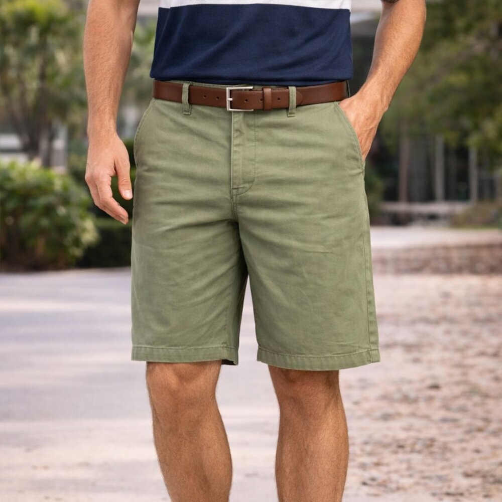 Old Navy Men’s Olive Green Straight Lived-In Shorts – Size 44 Tall - NWT
